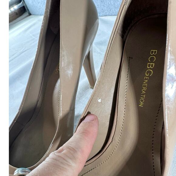BCBGeneration Classic Pointy Toe Pump Heidi Shell Women’s sz 9.5 - Picture 9 of 9